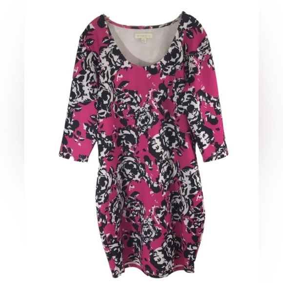 Scoop Neck  ¾-Sleeve Bodycon Mini Dress - Picture 3 of 7